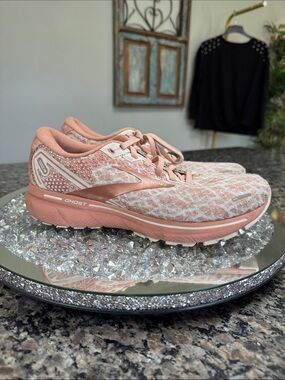 Brooks Ghost Women's Running Shoes - Blush Pink 9